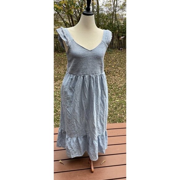 Old Navy Light Blue Smocked Bodice Sleeveless Ruffle Hem Dress Womens L - Picture 1 of 11